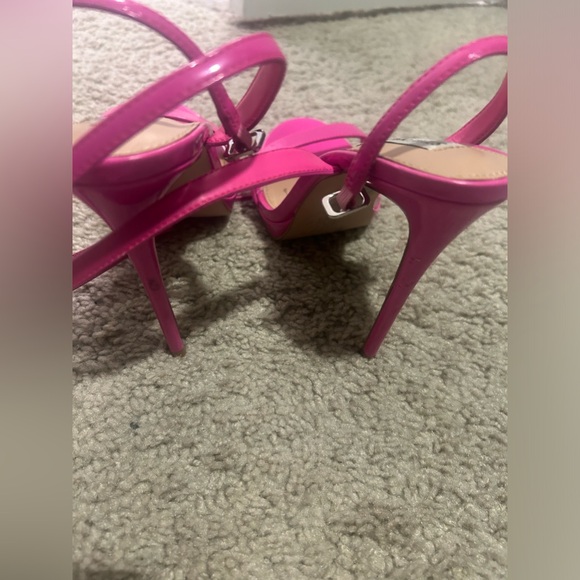 Pink Steve Madden heels - Picture 2 of 3